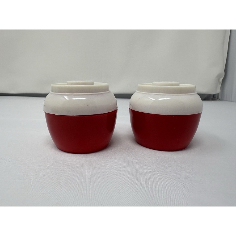 Vintage Red White Bobber Pot Salt and Pepper Shakers Plastic 2"‎ Tall